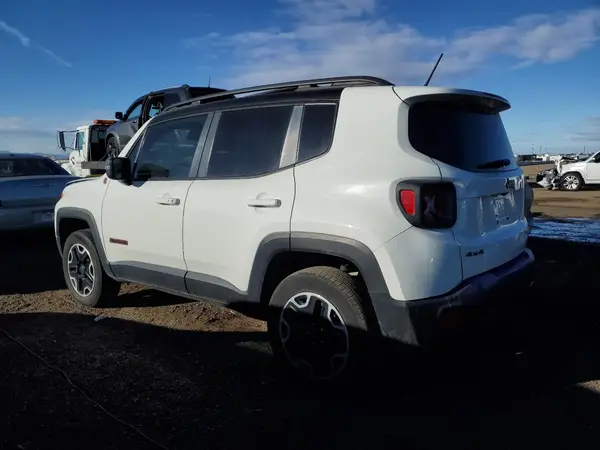 ZACCJBCB6HPE42046 2017 JEEP RENEGADE - Image 2