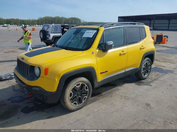 ZACCJBCB6HPE46551 2017 JEEP RENEGADE - Image 2