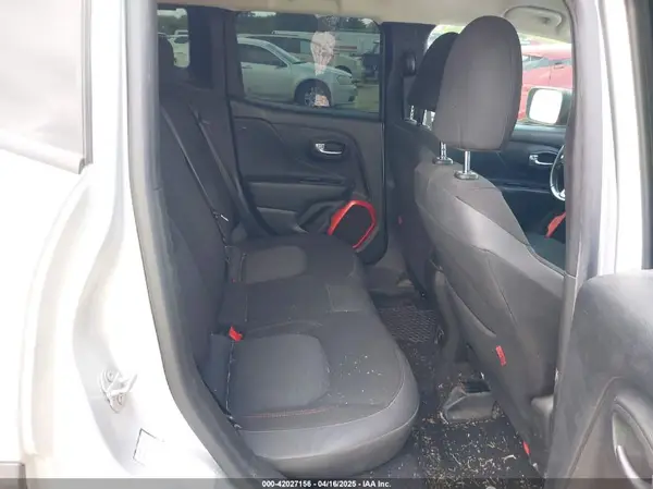 ZACCJBCB6HPE63267 2017 JEEP RENEGADE - Image 8