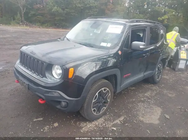 ZACCJBCB6HPE80084 2017 JEEP RENEGADE - Image 2