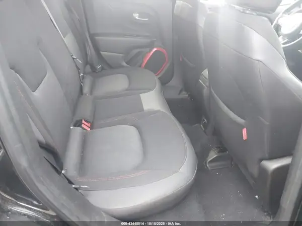 ZACCJBCB6HPE80084 2017 JEEP RENEGADE - Image 8