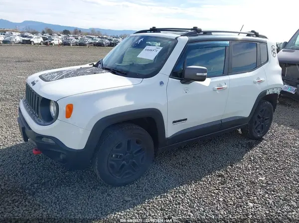 ZACCJBCB6HPF28568 2017 JEEP RENEGADE - Image 2