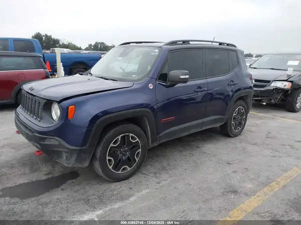 ZACCJBCB6HPF32376 2017 JEEP RENEGADE - Image 2