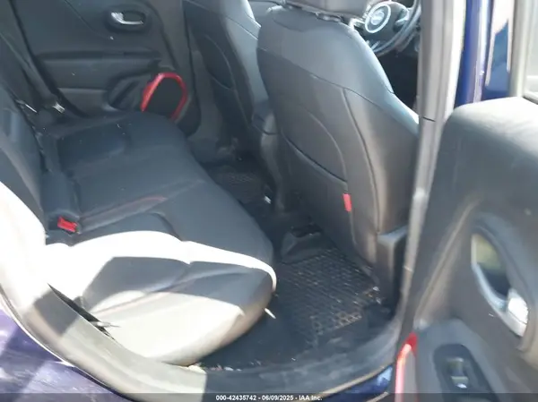 ZACCJBCB6HPF64129 2017 JEEP RENEGADE - Image 8