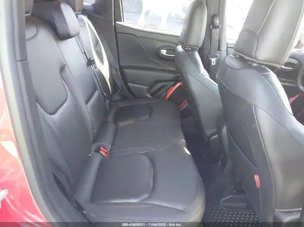 ZACCJBCB6HPF77768 2017 JEEP RENEGADE - Image 8