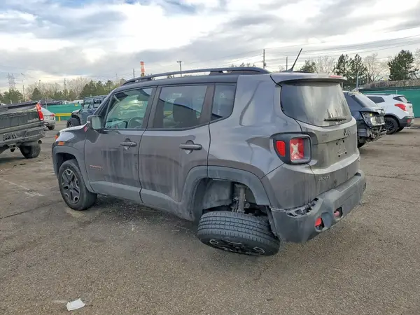 ZACCJBCB6HPF83974 2017 JEEP RENEGADE - Image 2