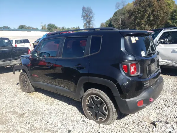 ZACCJBCB6HPG10736 2017 JEEP RENEGADE - Image 2