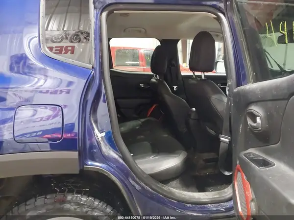 ZACCJBCB6HPG35748 2017 JEEP RENEGADE - Image 8