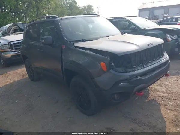 ZACCJBCB6JPG83014 2018 JEEP RENEGADE - Image 1