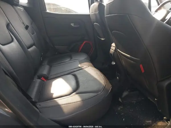 ZACCJBCB6JPG83014 2018 JEEP RENEGADE - Image 8