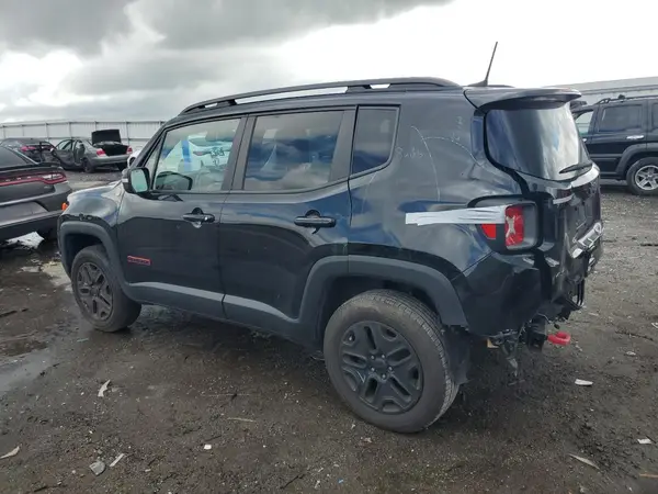 ZACCJBCB6JPH04766 2018 JEEP RENEGADE - Image 2