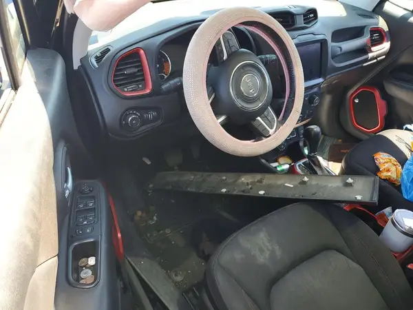ZACCJBCB6JPH04931 2018 JEEP RENEGADE - Image 8