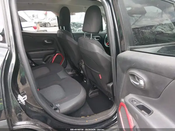 ZACCJBCB6JPH15833 2018 JEEP RENEGADE - Image 8