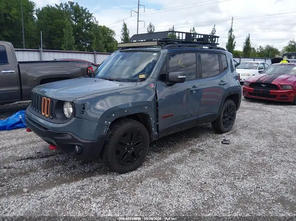 ZACCJBCB6JPH58309 2018 JEEP RENEGADE - Image 2