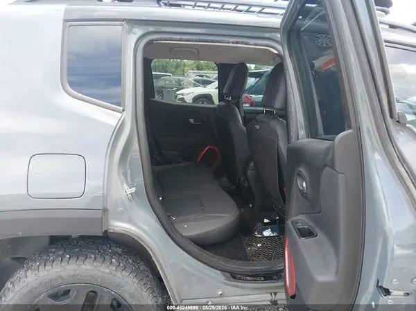 ZACCJBCB6JPH58309 2018 JEEP RENEGADE - Image 8