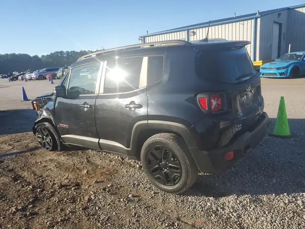 ZACCJBCB6JPH59072 2018 JEEP RENEGADE - Image 2