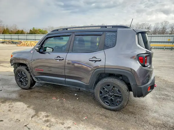 ZACCJBCB6JPH84229 2018 JEEP RENEGADE - Image 2