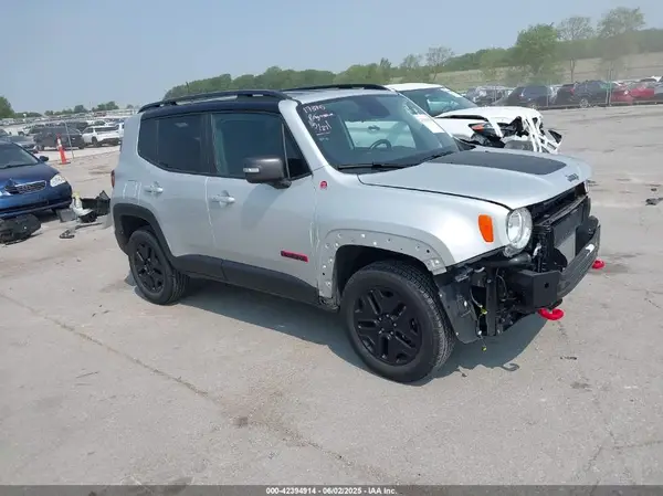 ZACCJBCB6JPH86837 2018 JEEP RENEGADE - Image 1