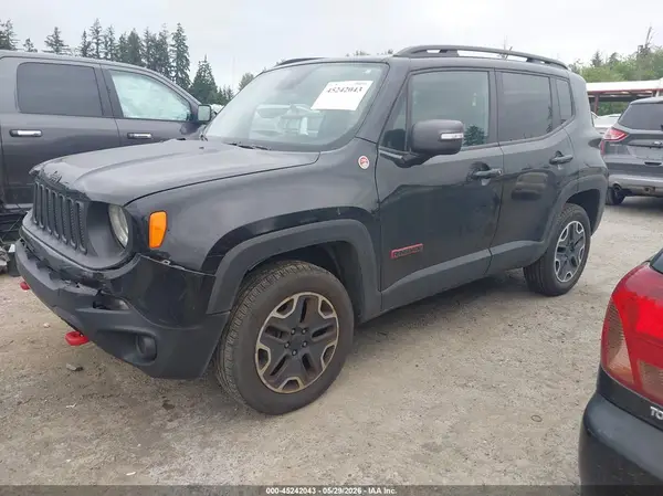 ZACCJBCB7HPE55923 2017 JEEP RENEGADE - Image 2