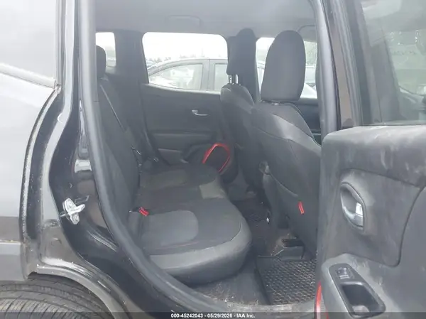 ZACCJBCB7HPE55923 2017 JEEP RENEGADE - Image 8