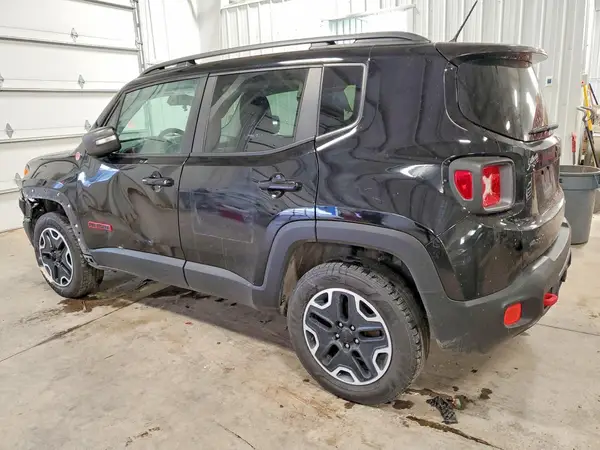 ZACCJBCB7HPE56571 2017 JEEP RENEGADE - Image 2