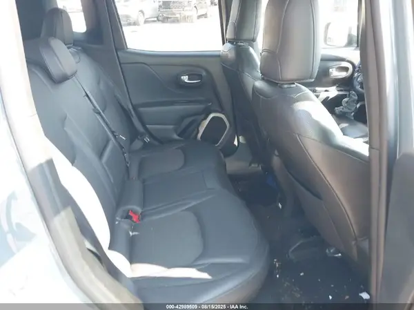 ZACCJBCB7HPE83995 2017 JEEP RENEGADE - Image 8