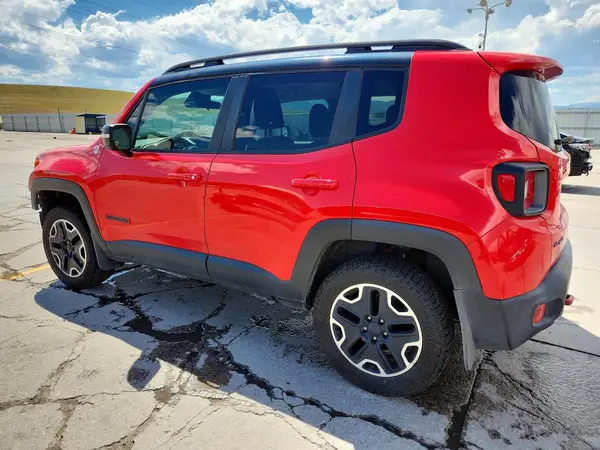 ZACCJBCB7HPE87643 2017 JEEP RENEGADE - Image 2
