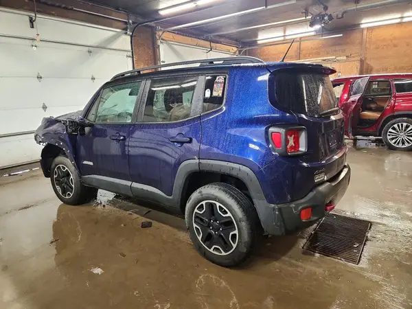 ZACCJBCB7HPE90607 2017 JEEP RENEGADE - Image 2
