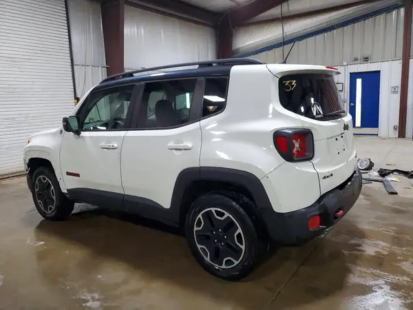 ZACCJBCB7HPE93359 2017 JEEP RENEGADE - Image 2