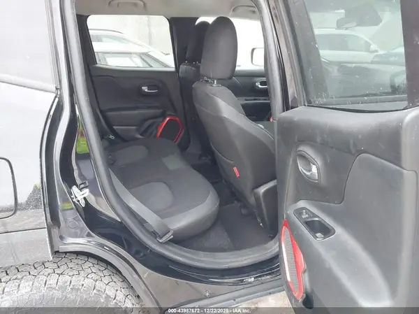 ZACCJBCB7HPE98688 2017 JEEP RENEGADE - Image 8