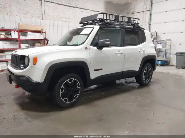 ZACCJBCB7HPF42382 2017 JEEP RENEGADE - Image 2