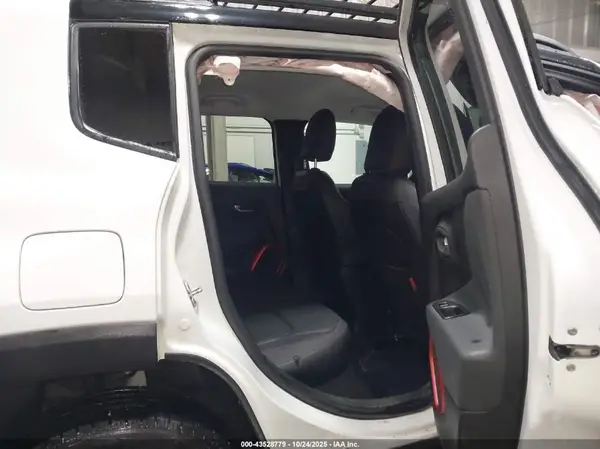 ZACCJBCB7HPF42382 2017 JEEP RENEGADE - Image 8