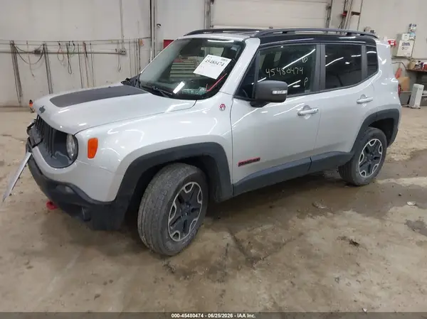 ZACCJBCB7HPF46450 2017 JEEP RENEGADE - Image 2