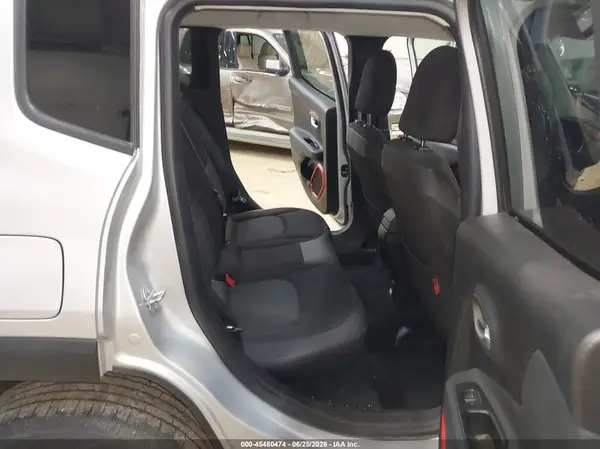 ZACCJBCB7HPF46450 2017 JEEP RENEGADE - Image 8