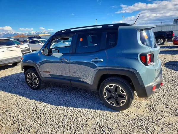 ZACCJBCB7HPG11989 2017 JEEP RENEGADE - Image 2