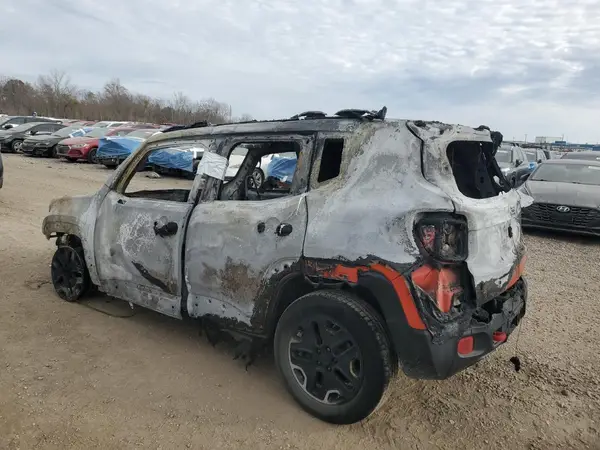ZACCJBCB7HPG15752 2017 JEEP RENEGADE - Image 2