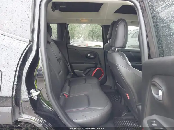ZACCJBCB7HPG37380 2017 JEEP RENEGADE - Image 8