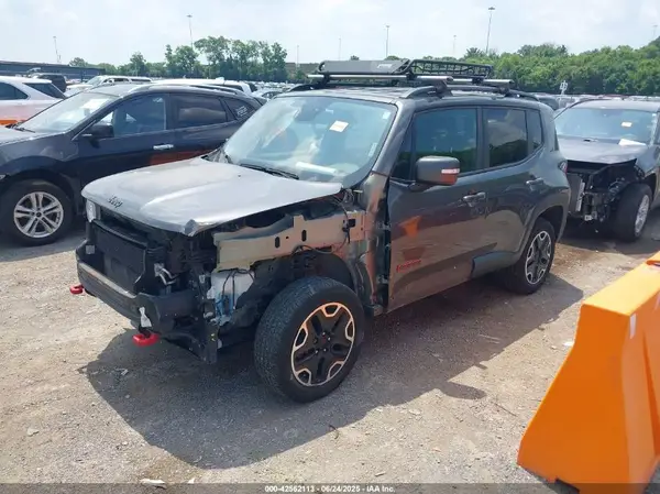 ZACCJBCB7HPG42238 2017 JEEP RENEGADE - Image 2