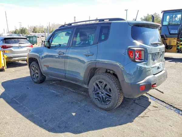 ZACCJBCB7JPG81109 2018 JEEP RENEGADE - Image 2