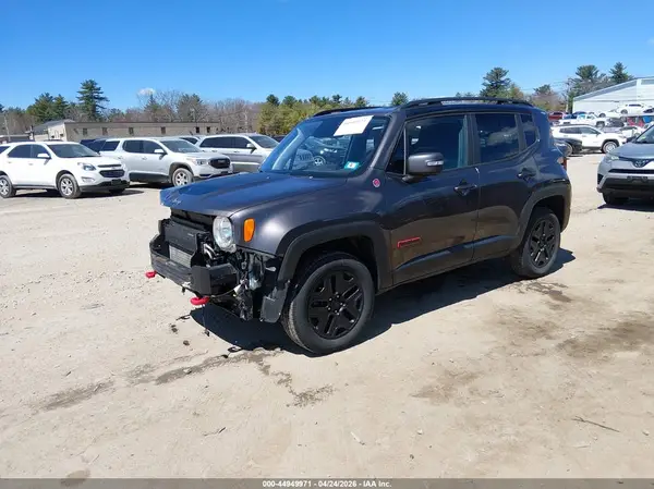 ZACCJBCB7JPH12049 2018 JEEP RENEGADE - Image 2