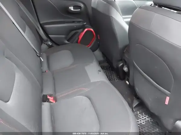 ZACCJBCB7JPH54799 2018 JEEP RENEGADE - Image 8