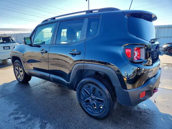 ZACCJBCB7JPH58979 2018 JEEP RENEGADE - Image 2