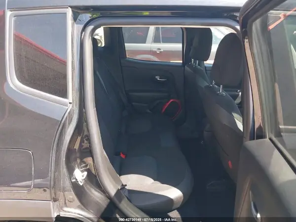 ZACCJBCB7JPH67617 2018 JEEP RENEGADE - Image 8
