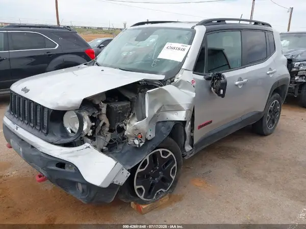 ZACCJBCB8HPE45191 2017 JEEP RENEGADE - Image 2