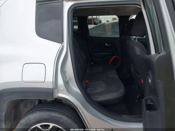 ZACCJBCB8HPE45191 2017 JEEP RENEGADE - Image 8