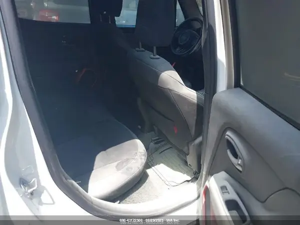 ZACCJBCB8HPE47006 2017 JEEP RENEGADE - Image 8