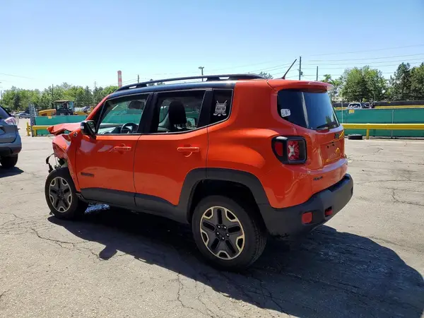 ZACCJBCB8HPE52464 2017 JEEP RENEGADE - Image 2