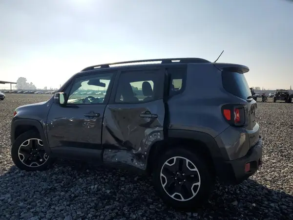 ZACCJBCB8HPE63271 2017 JEEP RENEGADE - Image 2