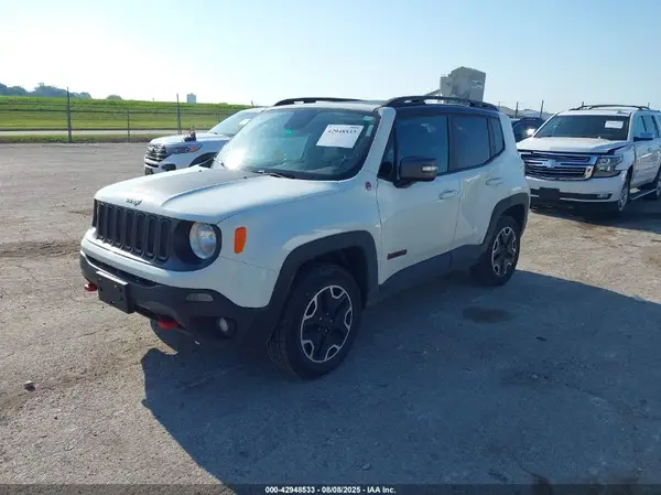 ZACCJBCB8HPE68647 2017 JEEP RENEGADE - Image 2