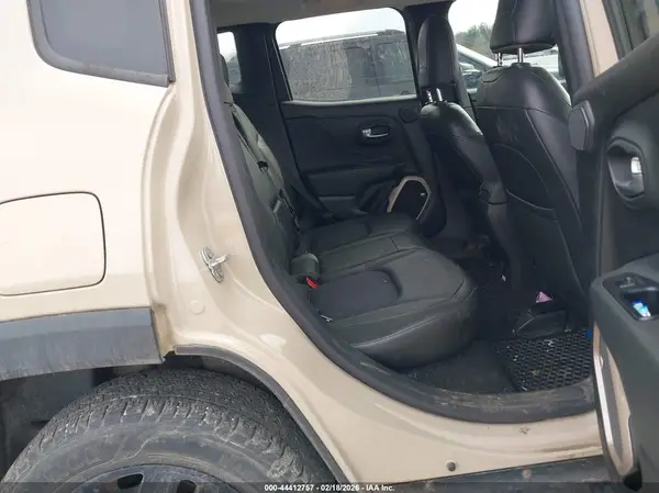 ZACCJBCB8HPE83391 2017 JEEP RENEGADE - Image 8